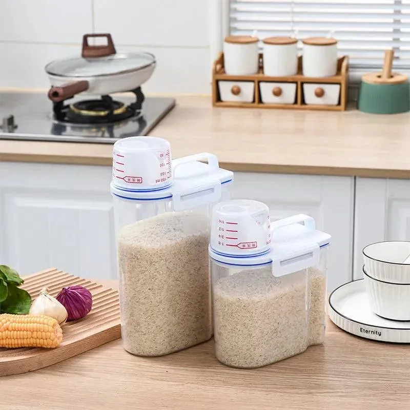 Pet Food Storage Tank with Measuring Cup